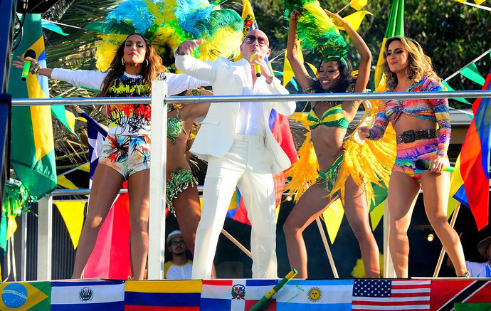 Gravação de We Are One com Jennifer Lopes, Pitbull e Claudia Leitte Gravação de We Are One com Jennifer Lopes, Pitbull e Claudia Leitte